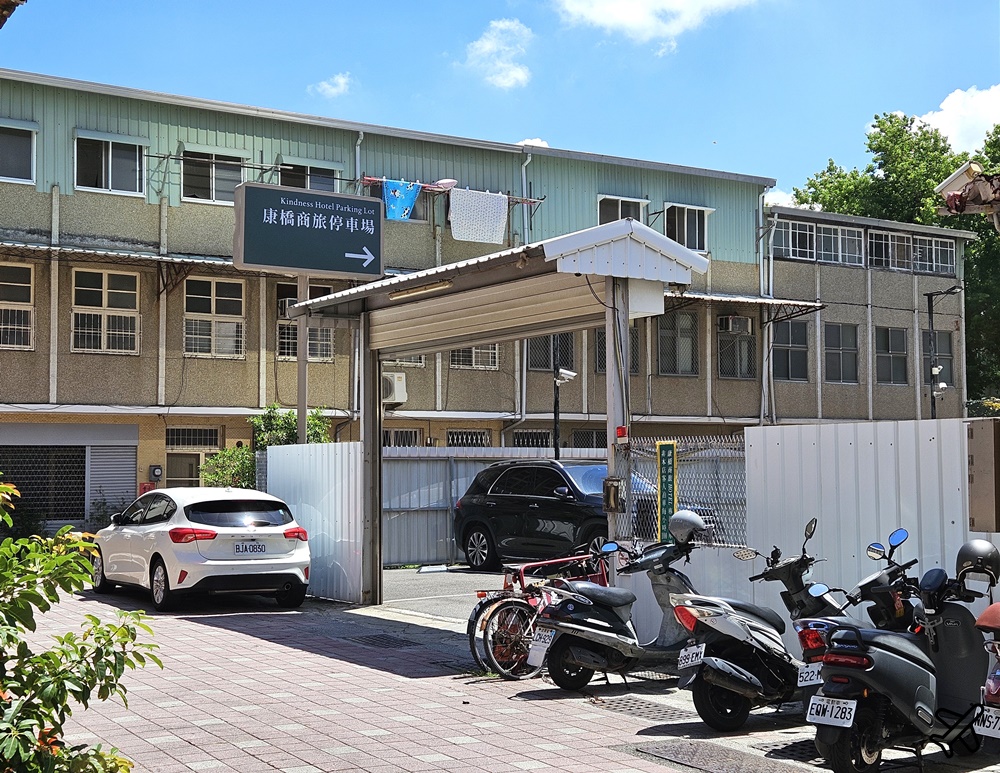 2026台南住宿 康橋商旅台南民生館 經濟雙人房、早餐、24小時咖啡吧、停車場 台南飯店推薦