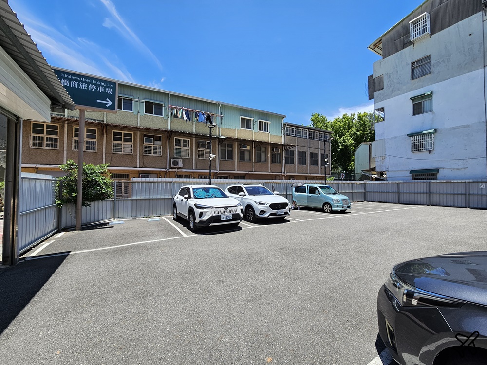 2026台南住宿 康橋商旅台南民生館 經濟雙人房、早餐、24小時咖啡吧、停車場 台南飯店推薦