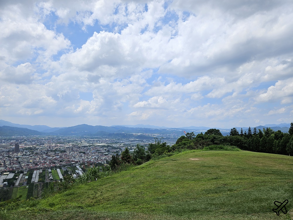 南投景點 虎頭山觀景台/虎嘯山嵐飛行場 俯瞰埔里盆地