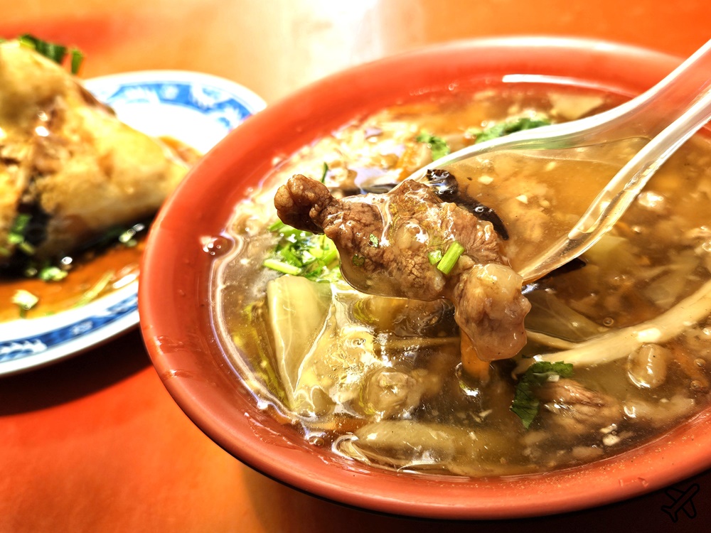 東港美食 東港黑食堂 鮪魚飯湯、肉粽、肉羹都好吃