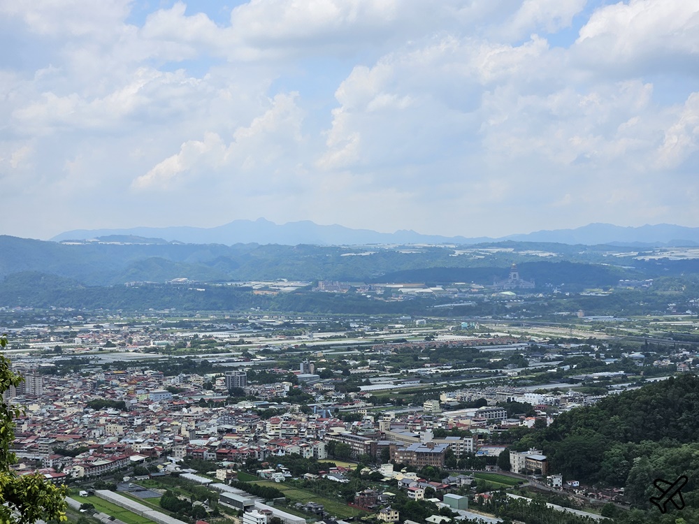 南投景點 虎頭山觀景台/虎嘯山嵐飛行場 俯瞰埔里盆地