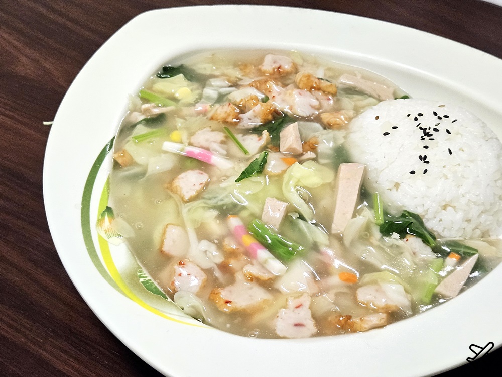 台南美食 豬排專賣店 超大漢堡 成大學生最愛