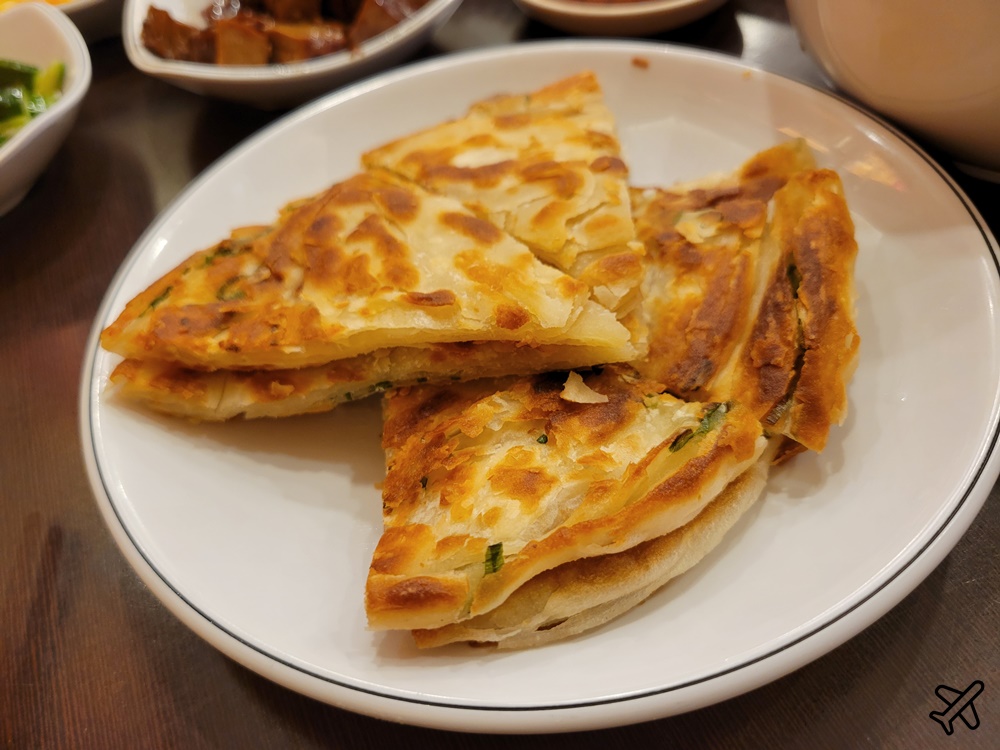 高雄美食 北平楊寶寶蒸餃總店 牛肉捲餅、豬肉蒸餃好吃 菜單、停車場