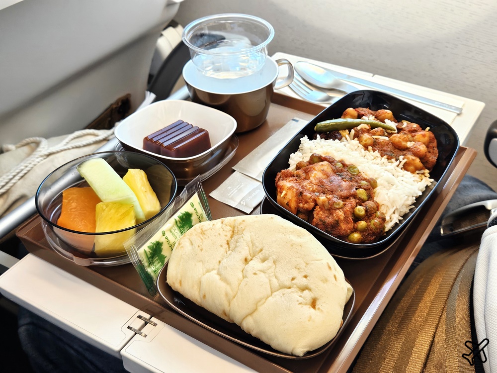 星宇航空評價 東京成田NRT-台北桃園TPE 星宇航空A350經濟艙飛機餐 開箱JX803