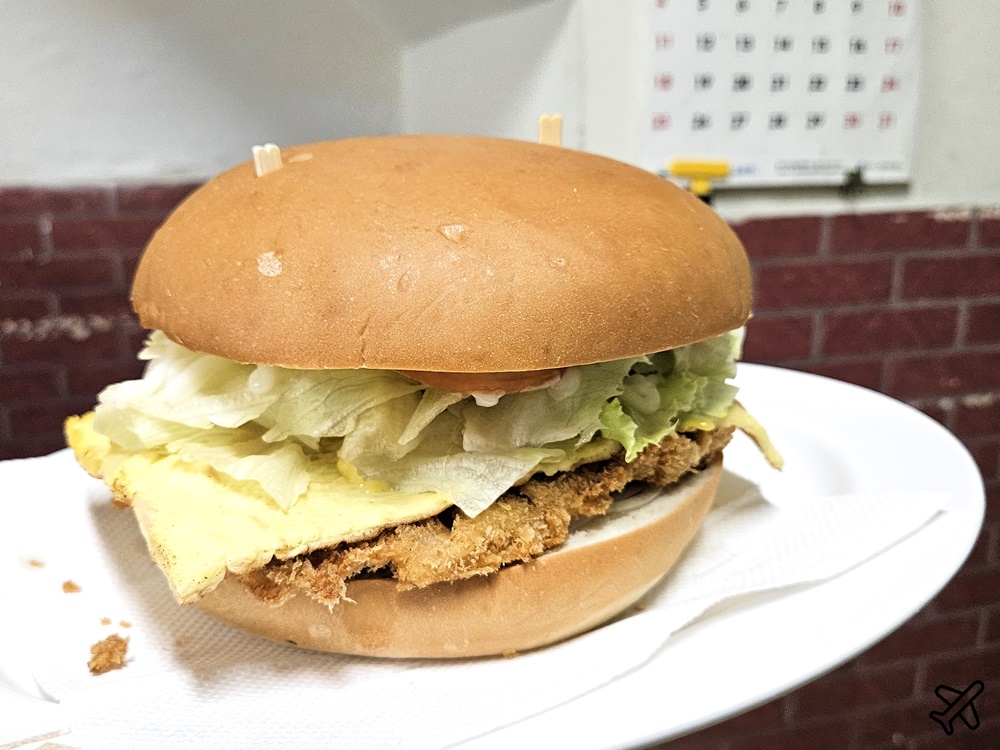 台南美食 豬排專賣店 超大漢堡 成大學生最愛
