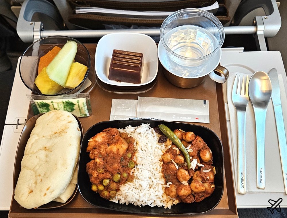 星宇航空評價 東京成田NRT-台北桃園TPE 星宇航空A350經濟艙飛機餐 開箱JX803