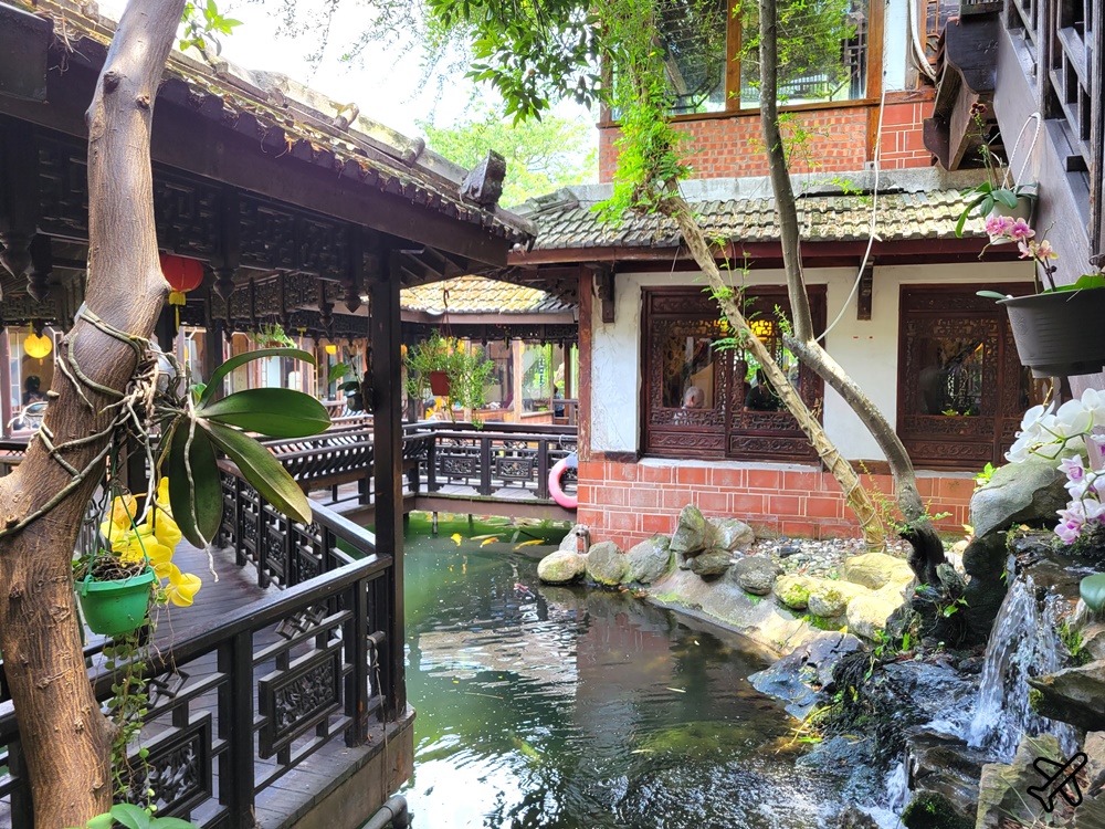 2026中壢美食 友竹居茶藝館 中國江南水鄉風格餐廳 寵物友善 喝茶簡餐火鍋都有賣 @AJ的旅行地圖