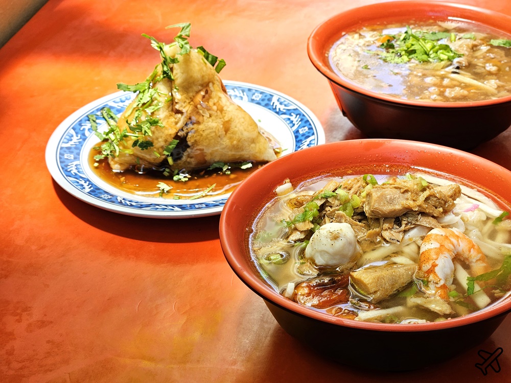 即時熱門文章：東港美食 東港黑食堂 鮪魚飯湯、肉粽、肉羹都好吃