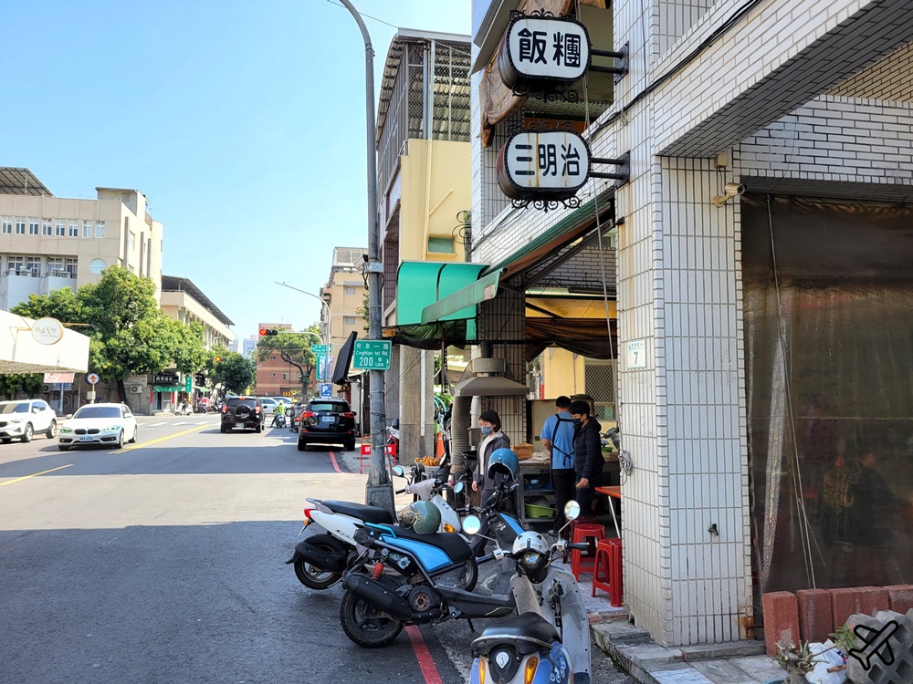 高雄美食 高雄豆漿早餐店 好大顆的小籠包 高雄早餐推薦