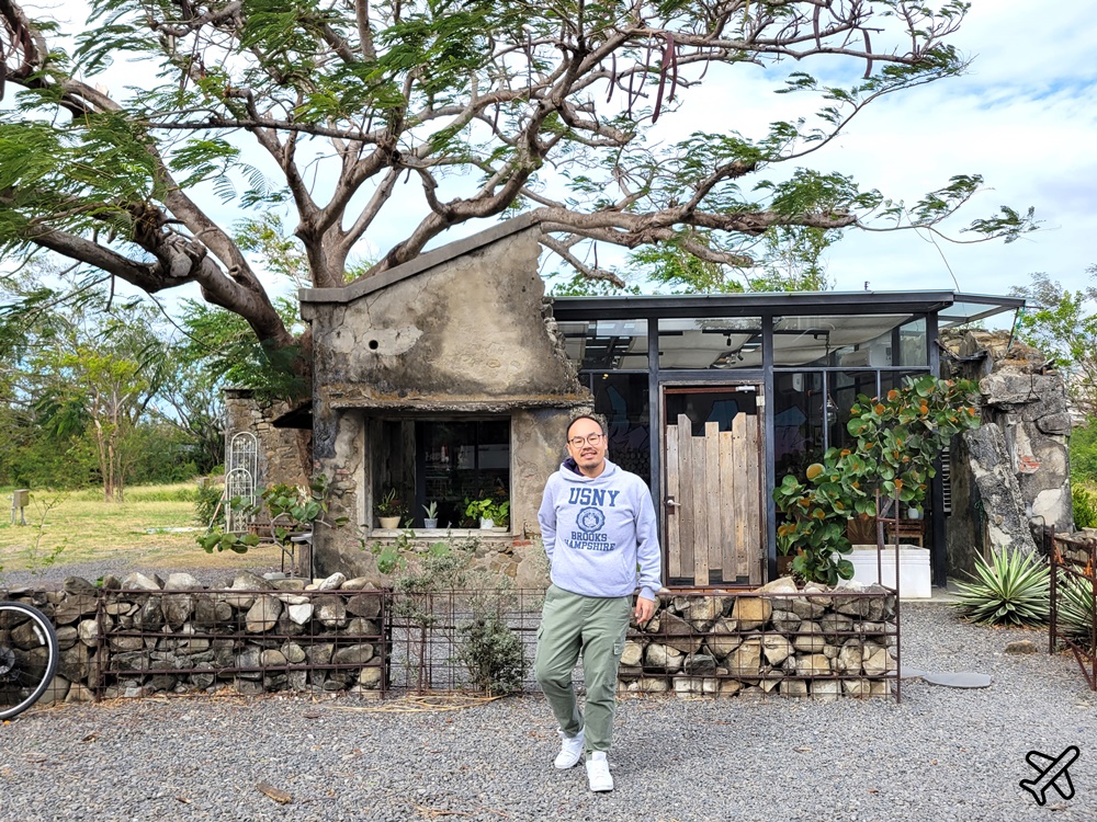 墾丁美食 樹夏飲事 廢棄工廠改建的網美咖啡廳 墾丁旅遊推薦