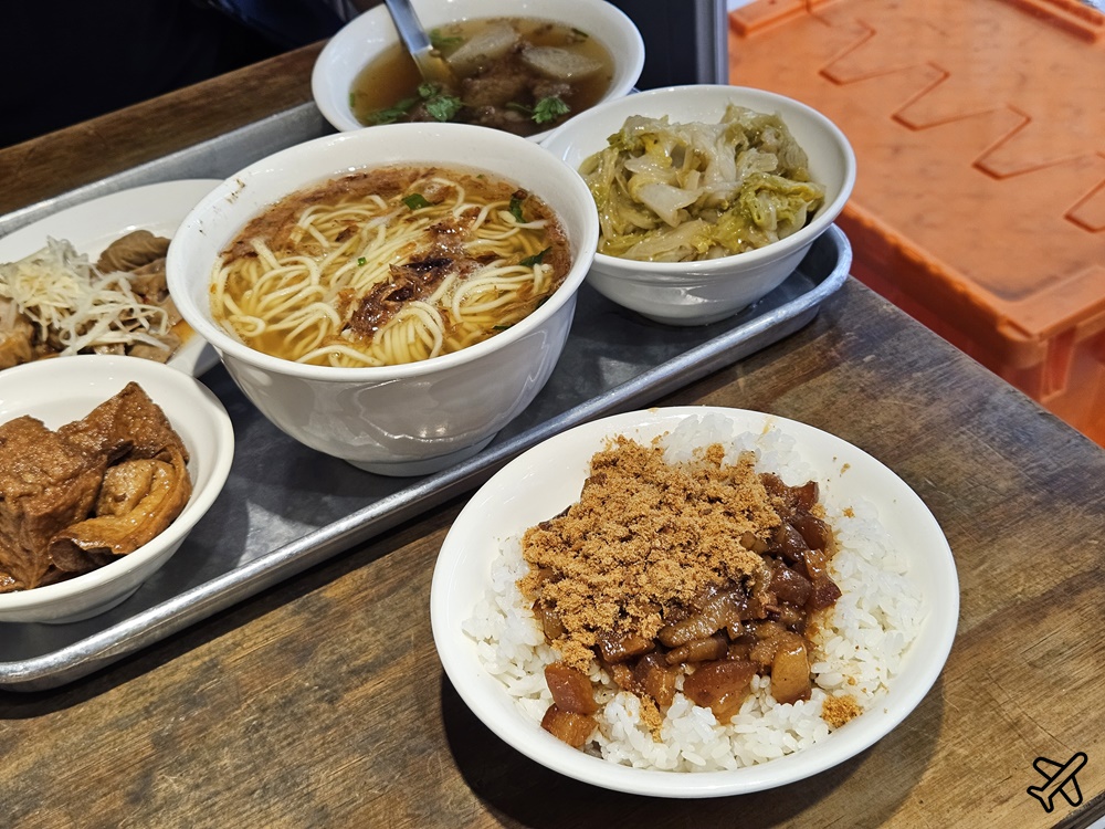 台北美食 北北車滷肉飯 台味排骨酥湯、滷肉便當 台北車站餐廳推薦