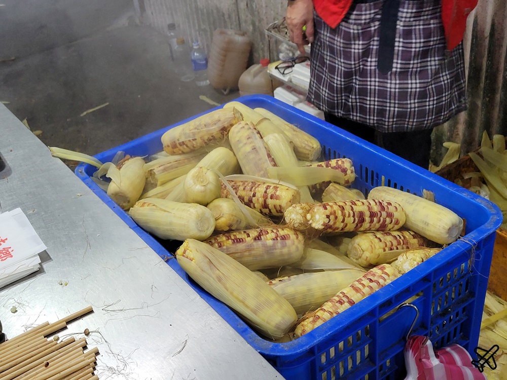 萬里美食 知味鄉玉米 基金公路的石頭玉米專門店