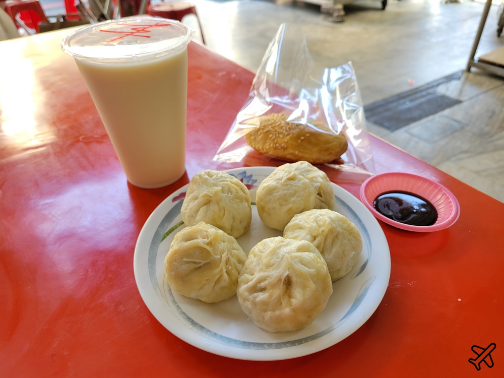 高雄美食 高雄豆漿早餐店 好大顆的小籠包 高雄早餐推薦 @AJ的旅行地圖