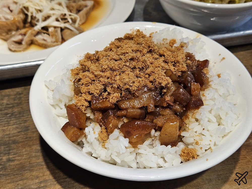 台北美食 北北車滷肉飯 台味排骨酥湯、滷肉便當 台北車站餐廳推薦
