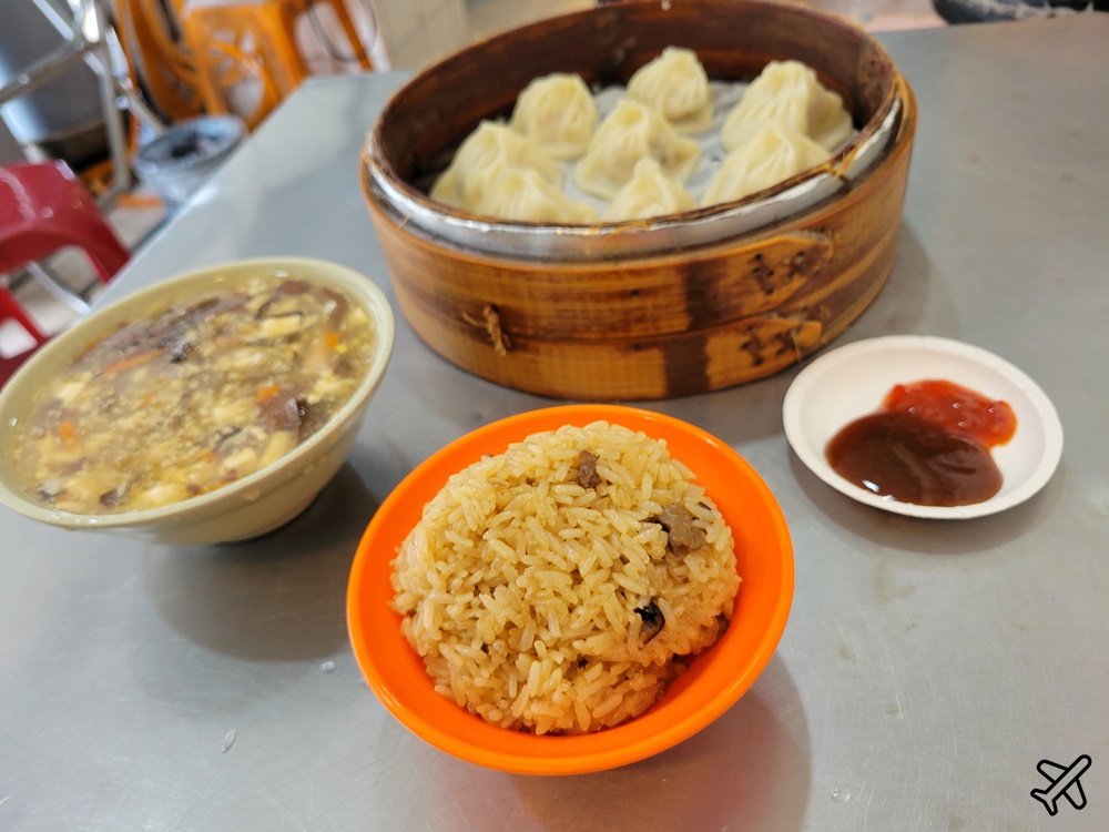 台北美食 社中街小籠包、油飯 士林美食 巷弄裡的小吃店