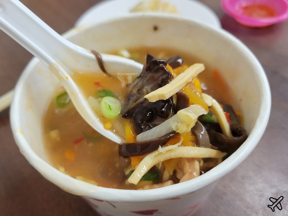 高雄美食 老正興館金牌蔥油餅 也賣小籠湯包、蒸餃 高雄平價美食推薦