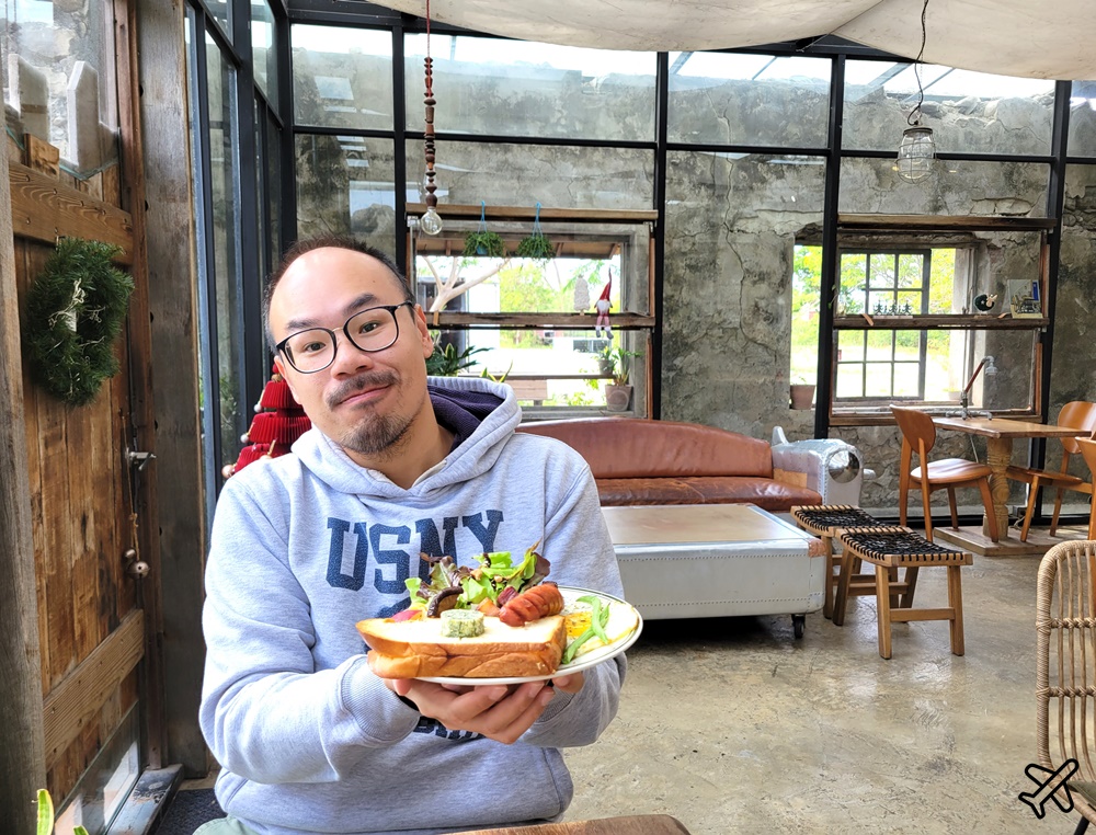 墾丁美食 樹夏飲事 廢棄工廠改建的網美咖啡廳 墾丁旅遊推薦