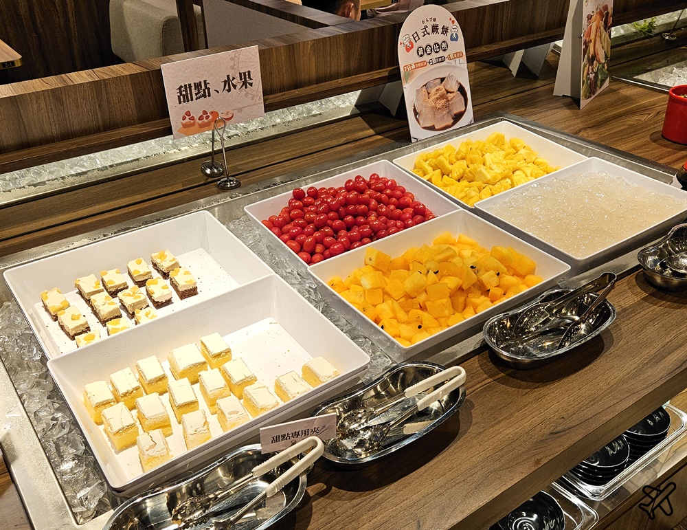桃園美食 橫濱牛排桃園統領廣場店 咖哩飯、牛丼、生菜沙拉 自助吧吃到飽