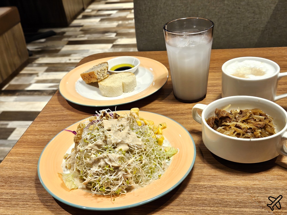 桃園美食 橫濱牛排桃園統領廣場店 咖哩飯、牛丼、生菜沙拉 自助吧吃到飽