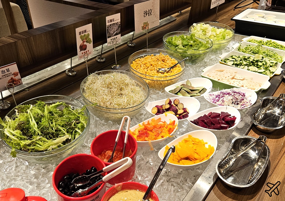 桃園美食 橫濱牛排桃園統領廣場店 咖哩飯、牛丼、生菜沙拉 自助吧吃到飽