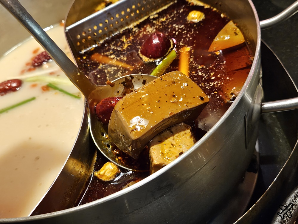 桃園美食 老四川巴蜀麻辣燙桃園店 桃園麻辣火鍋推薦 藝文特區美食 @AJ的旅行地圖