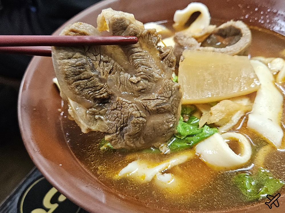 花蓮美食 河南砂鍋手工扯麵 便宜大碗的牛肉麵、明新冰菓店 剉冰好吃 @AJ的旅行地圖