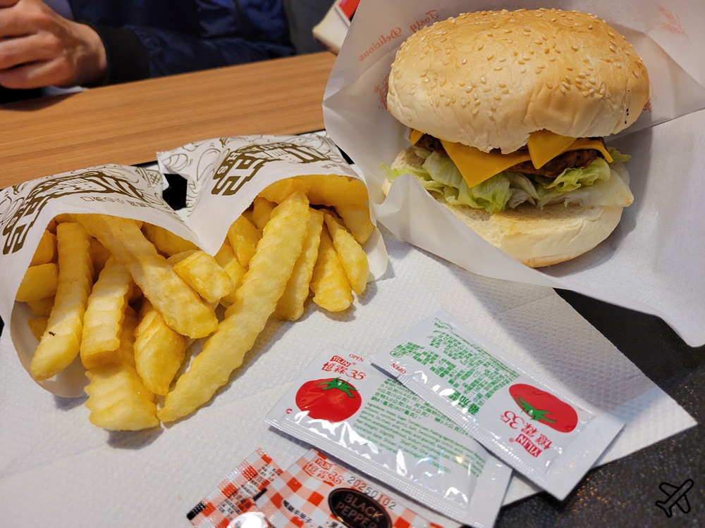 高雄美食 德州小騎士炸雞高雄六合店 會爆汁的炸雞