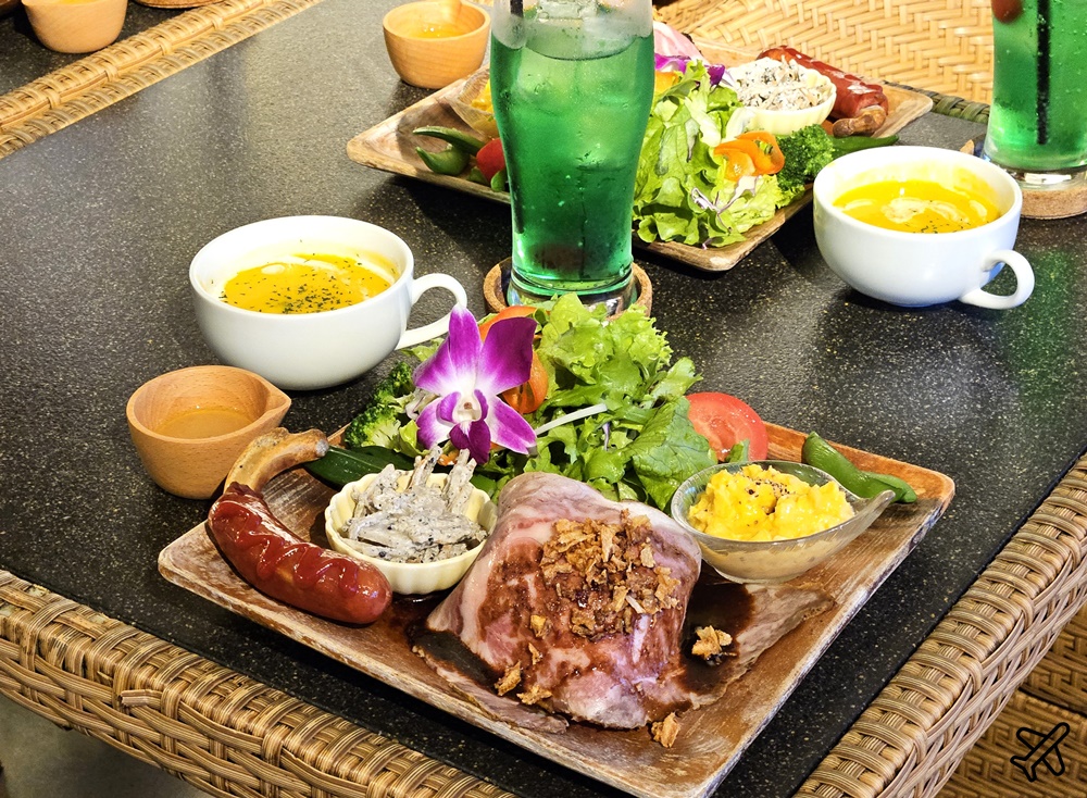 沖繩美食 WaGyu Cafe 1號店 和牛套餐 每周六免費煙火 沖繩美國村海景餐廳 沖繩自由行推薦