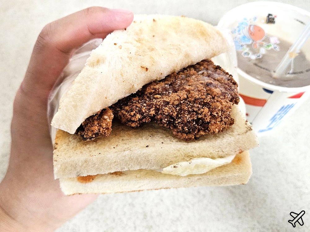 桃園美食 明峯早餐店 古早味豬排吐司 桃園早餐推薦