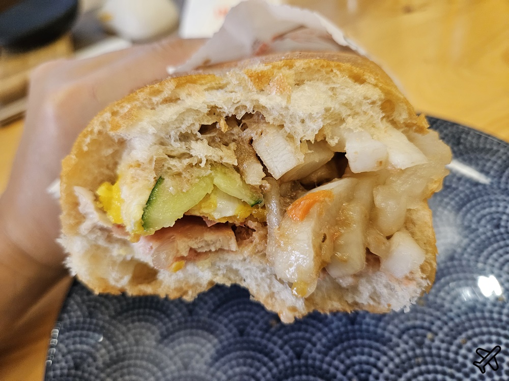 桃園美食 亞仙越南麵包桃園店 好吃的法式越南麵包 口感超酥脆