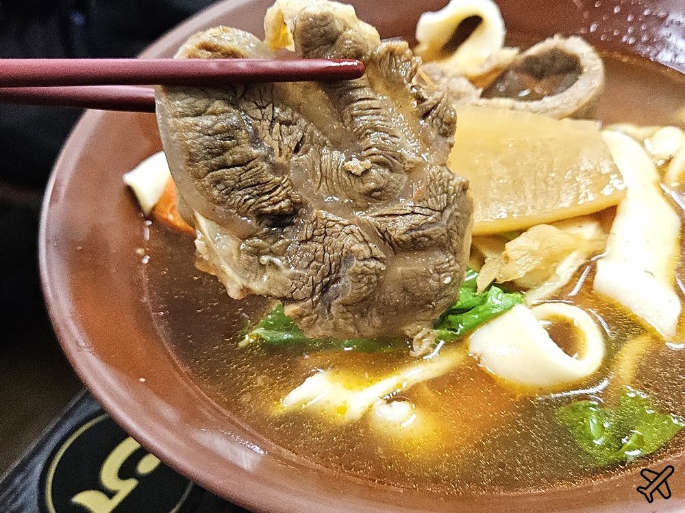 花蓮美食 河南砂鍋手工扯麵 便宜大碗的牛肉麵、明新冰菓店 剉冰好吃