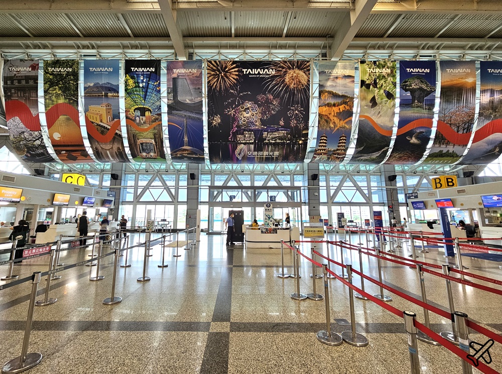 香港快運評價 高雄-香港 開箱UO131經濟艙 便宜香港機票