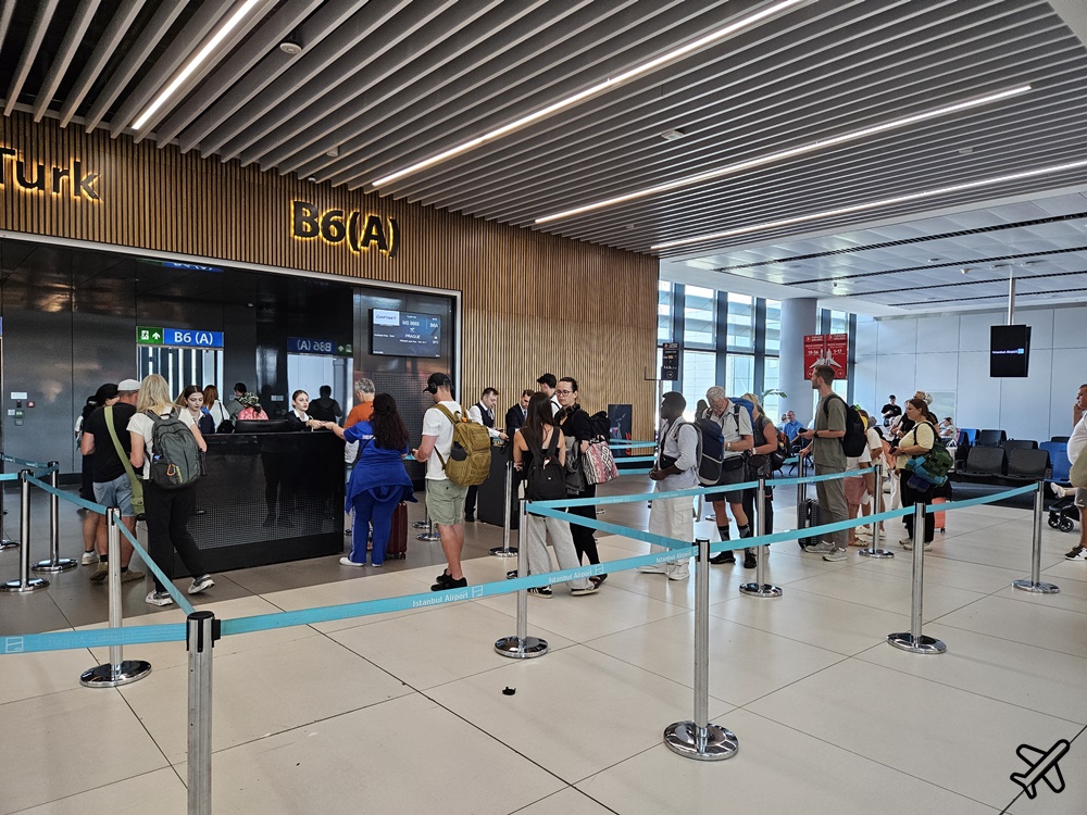 土耳其航空 伊斯坦堡IST-布拉格PRG 經濟艙飛機餐、素食餐 開箱TK1769