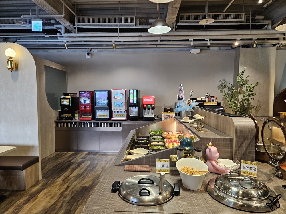2026台中美食 哈塔牛排 JMall店 自助沙拉吧吃到飽 台中餐廳推薦