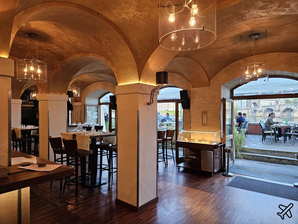 2026布拉格美食 查理大橋景觀餐廳 BRICK’S | Hergetova Cihelna 布拉格景點