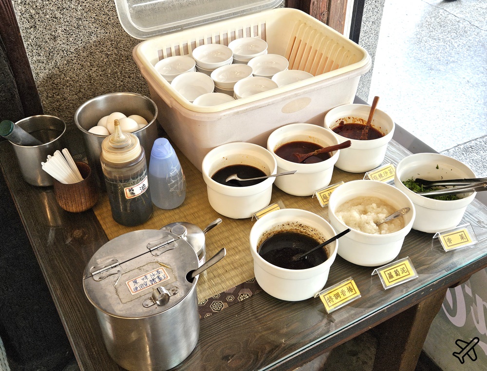 台中美食 本草堂素食迴轉火鍋 台中素食 吃到飽 好玩的送餐小火車