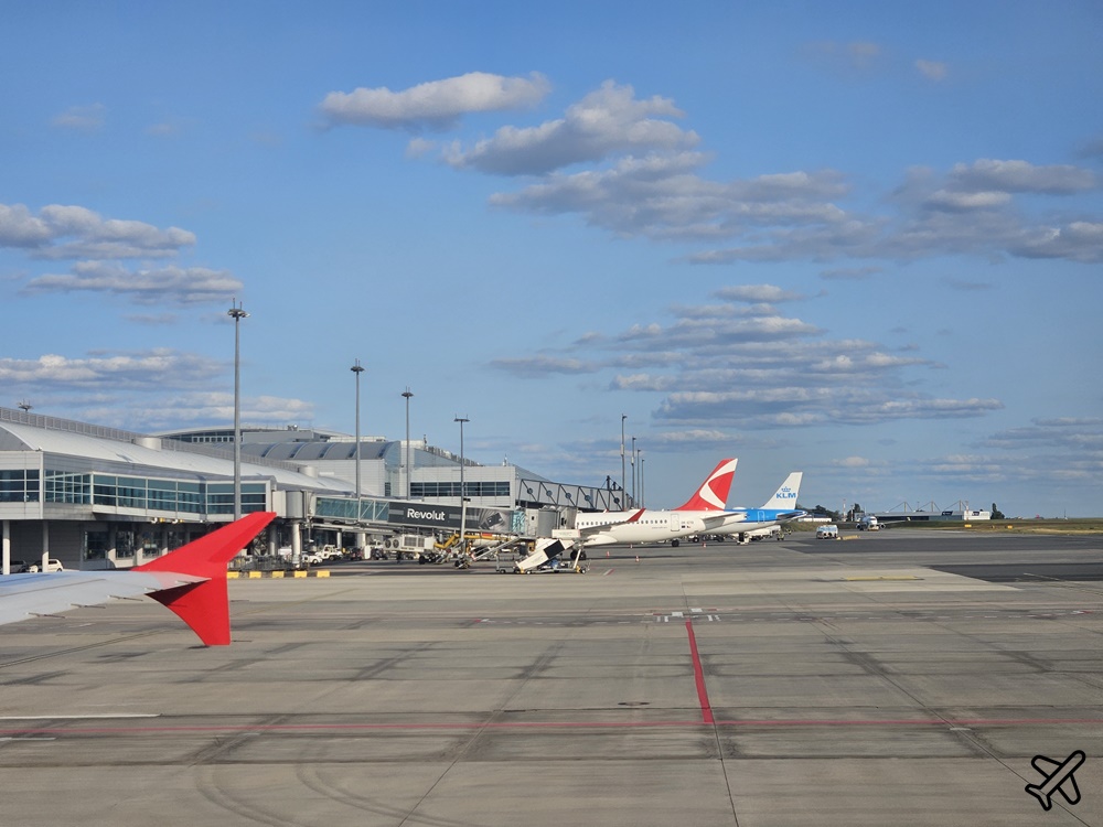 土耳其航空 伊斯坦堡IST-布拉格PRG 經濟艙飛機餐、素食餐 開箱TK1769