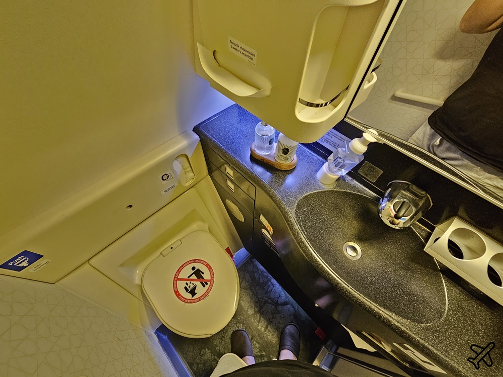 土耳其航空 香港-伊斯坦堡 經濟艙飛機餐 777-300 開箱TK71