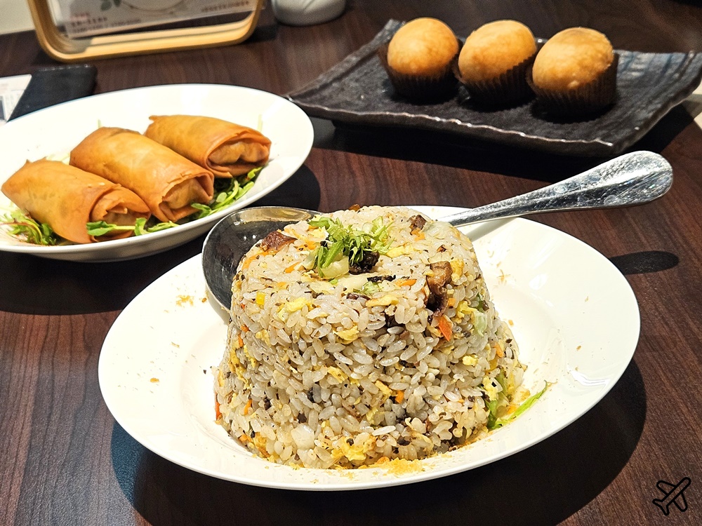 即時熱門文章：2026台中美食 惠中蔬食滴水坊 精緻好吃的素食料理、港式點心 台中素食餐廳推薦