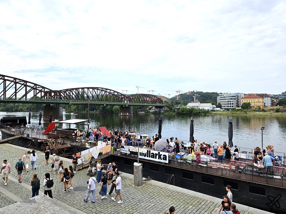 布拉格景點 納普拉夫卡河畔農夫市場 / 布拉格週六市集 捷克旅遊