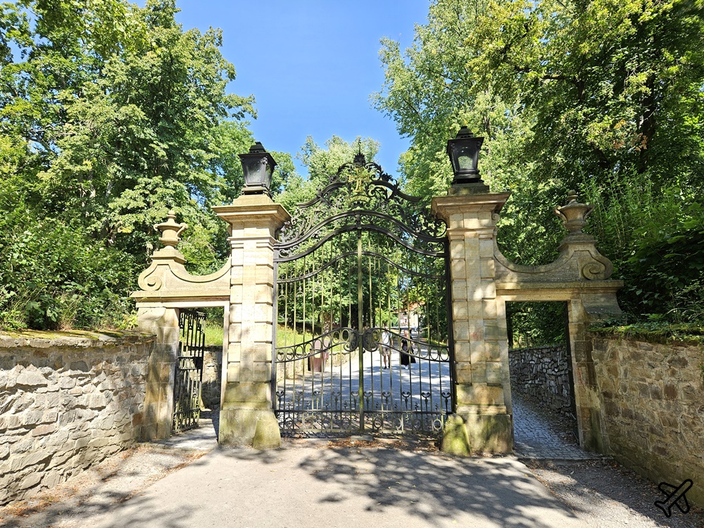 捷克旅遊 布佐夫城堡 Bouzov Castle 中世紀風格城堡 捷克景點推薦