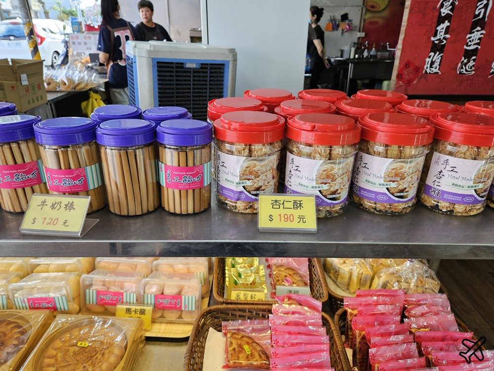 台中美食 嘉新麵包 便宜台式麵包、鹹酥雞炸物 沙鹿美食推薦