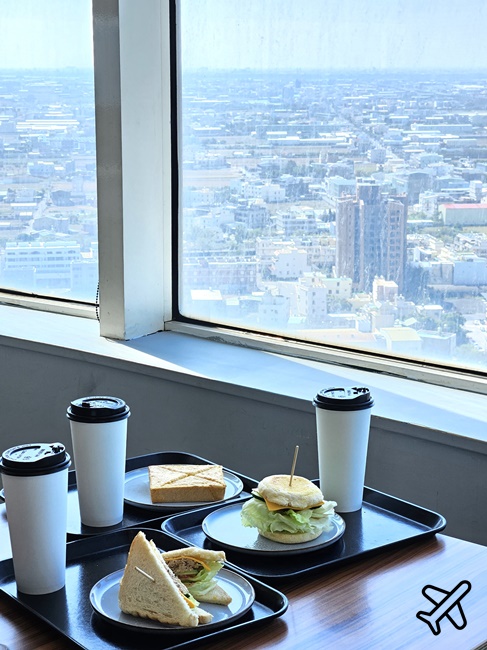台中美食 秋茗居旋轉餐廳 童綜合醫院 台中景觀餐廳 台中景點 台中美食 秋茗居旋轉餐廳 童綜合醫院 台中景觀餐廳 台中景點