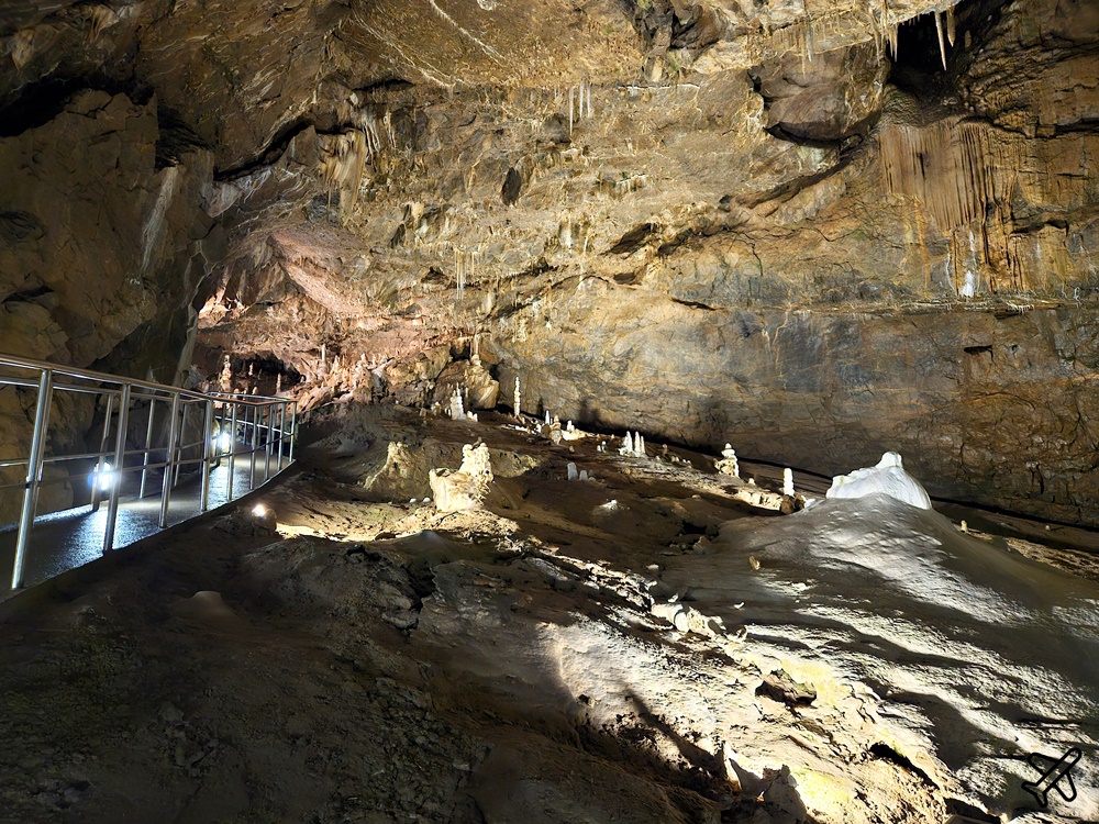 捷克旅遊 鐘乳石洞地下探險 Punkva caves 布爾諾近郊景點