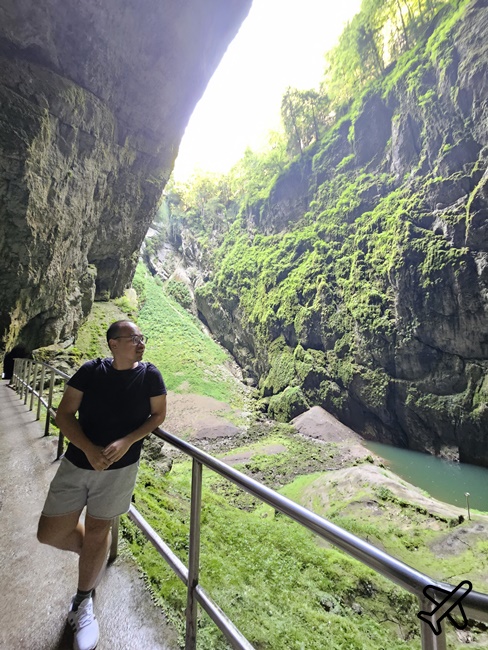 捷克旅遊 鐘乳石洞地下探險 Punkva caves 布爾諾近郊景點