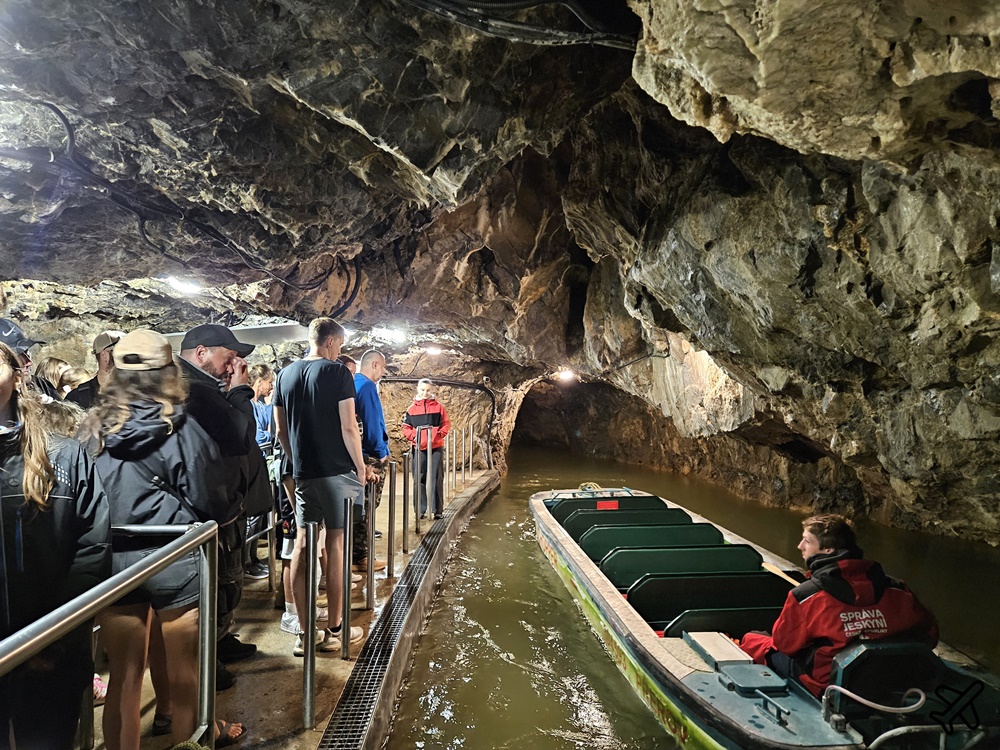 捷克旅遊 鐘乳石洞地下探險 Punkva caves 布爾諾近郊景點