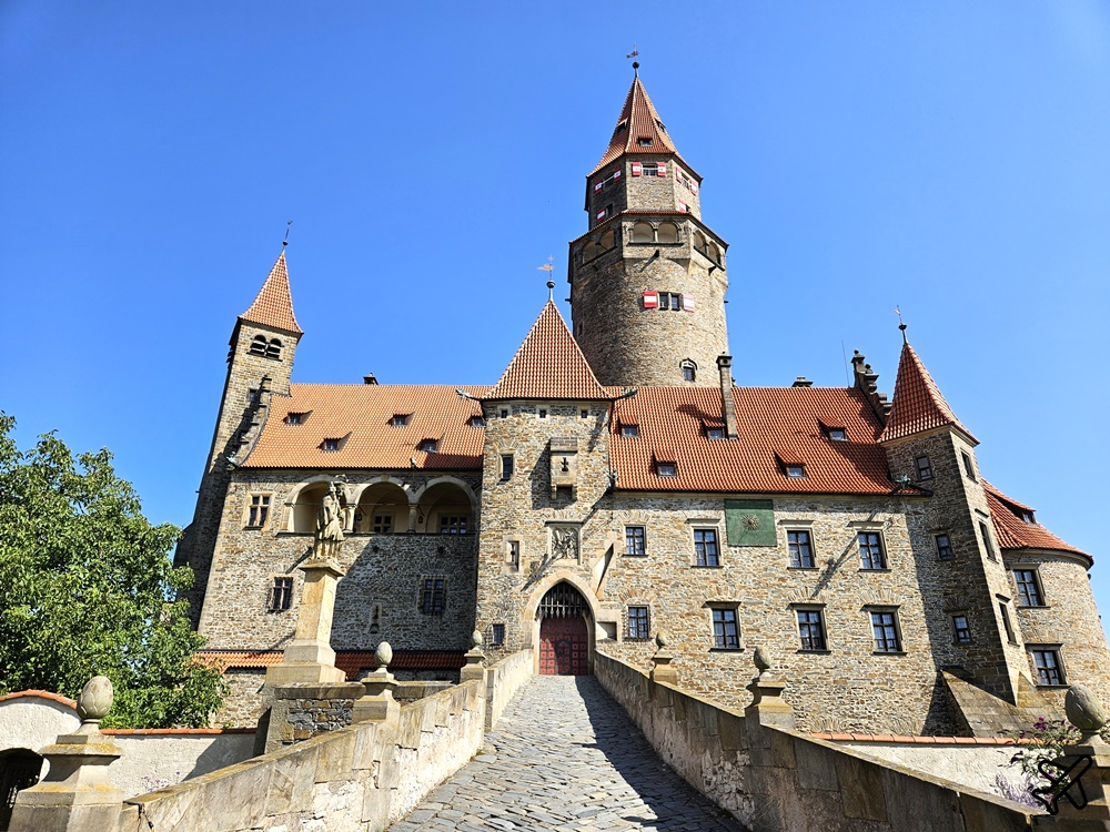 捷克旅遊 布佐夫城堡 Bouzov Castle 中世紀風格城堡 捷克景點推薦 @AJ的旅行地圖