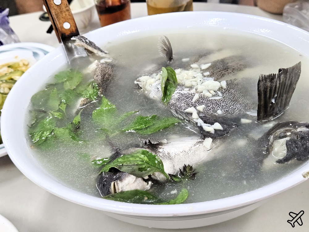 東港美食 黑祥鮮魚湯 東港人吃的海產熱炒店 屏東美食 @AJ的旅行地圖