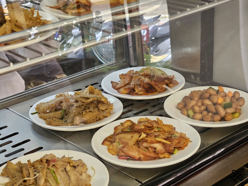 2026台中美食 長袖廚房梧棲總館 好吃的牛肉麵、蔥抓餅 梧棲小吃推薦
