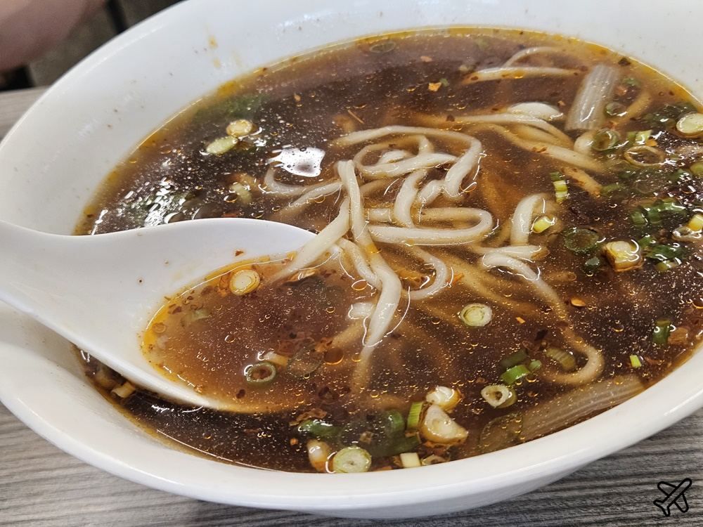 2026台中美食 長袖廚房梧棲總館 好吃的牛肉麵、蔥抓餅 梧棲小吃推薦